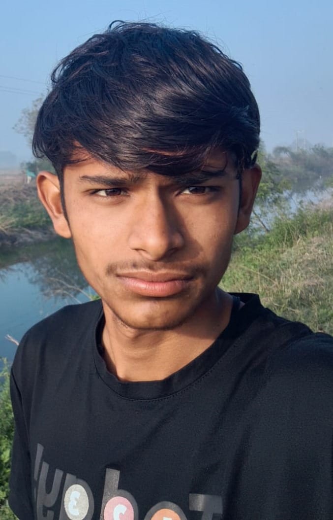 Three missed calls had come on the teenager's mobile before he was run over by the train.