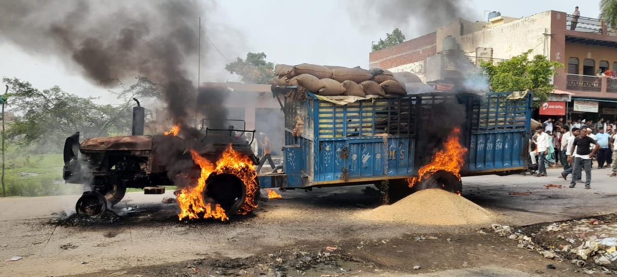 Aligarh News: चंडौस में ट्रैक्टर-ट्रॉला से बालक की मौत पर बवाल