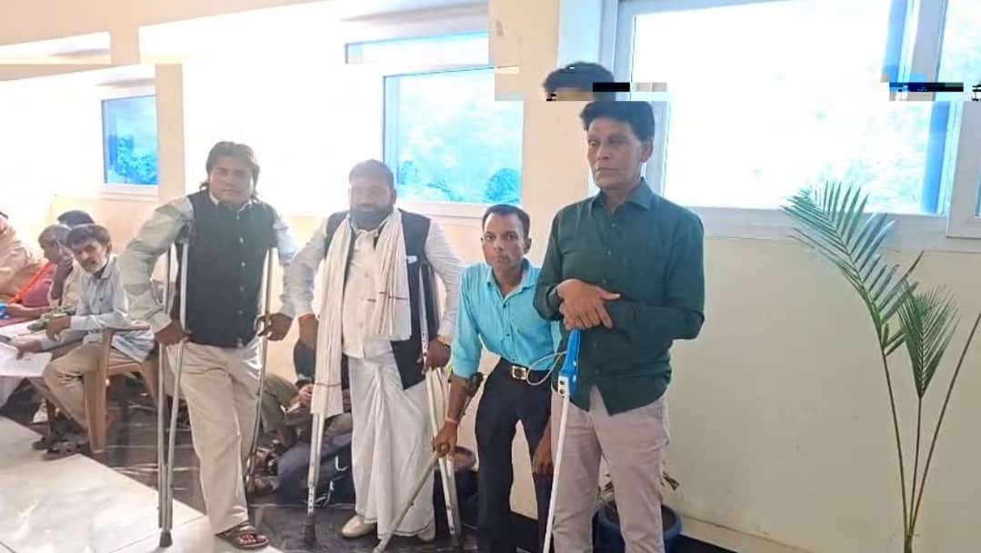 persons with disability neglected by department met dm sasaram rohtas bihar news