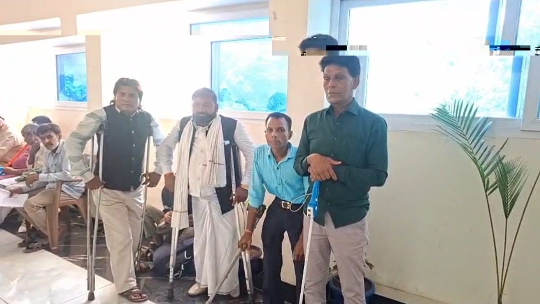 persons with disability neglected by department met dm sasaram rohtas bihar news