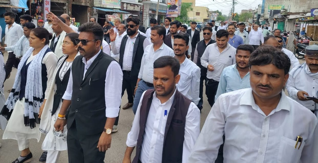 Lawyers took to the streets over the failure to arrest the accused in a murderous attack