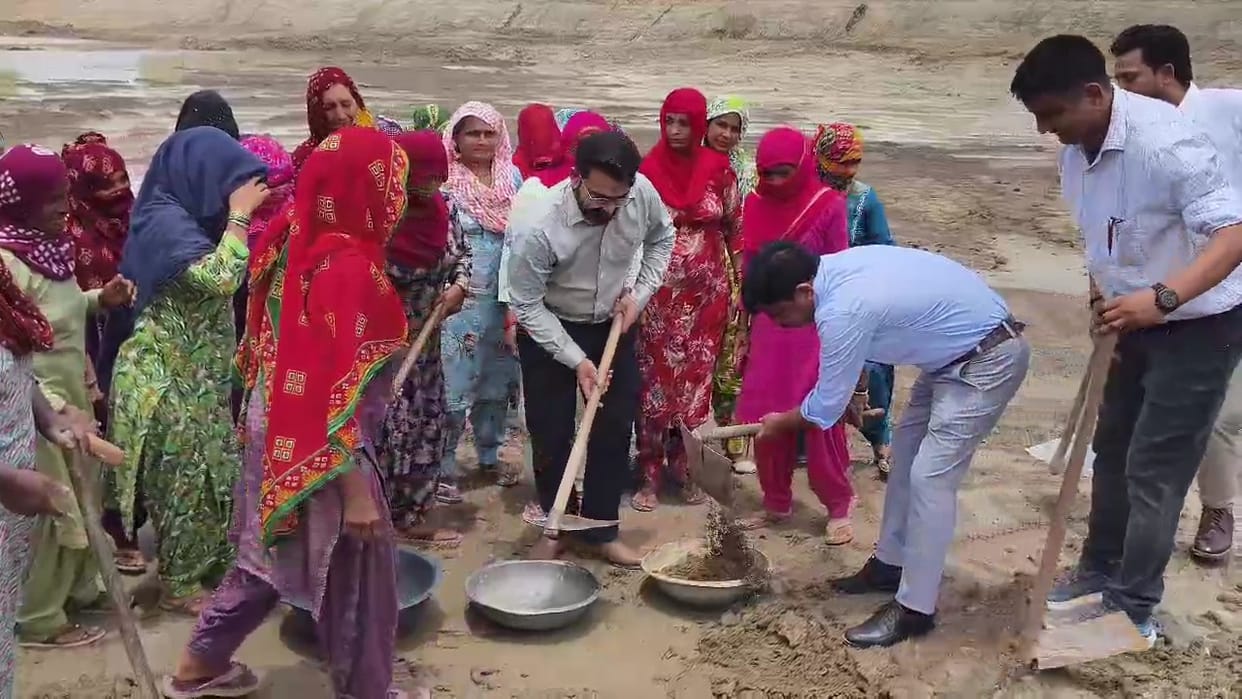 VBG Ramji Yojana started from Dharodi village, now villagers will get 125 days employment.
