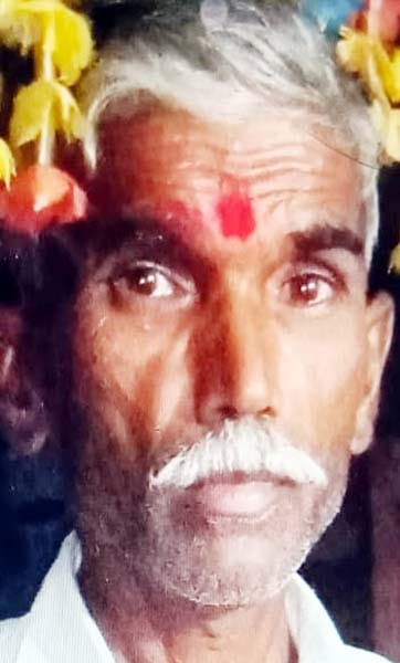 Worker dies after tempo overturns; seven family members injured.
