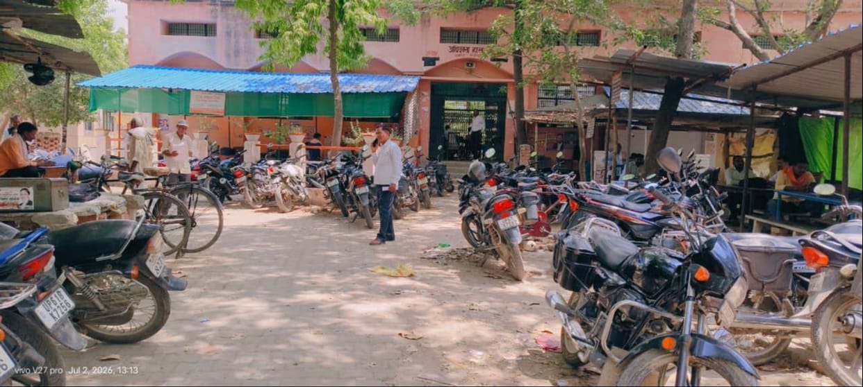 People inconvenienced by haphazardly parked vehicles at the Tehsil.