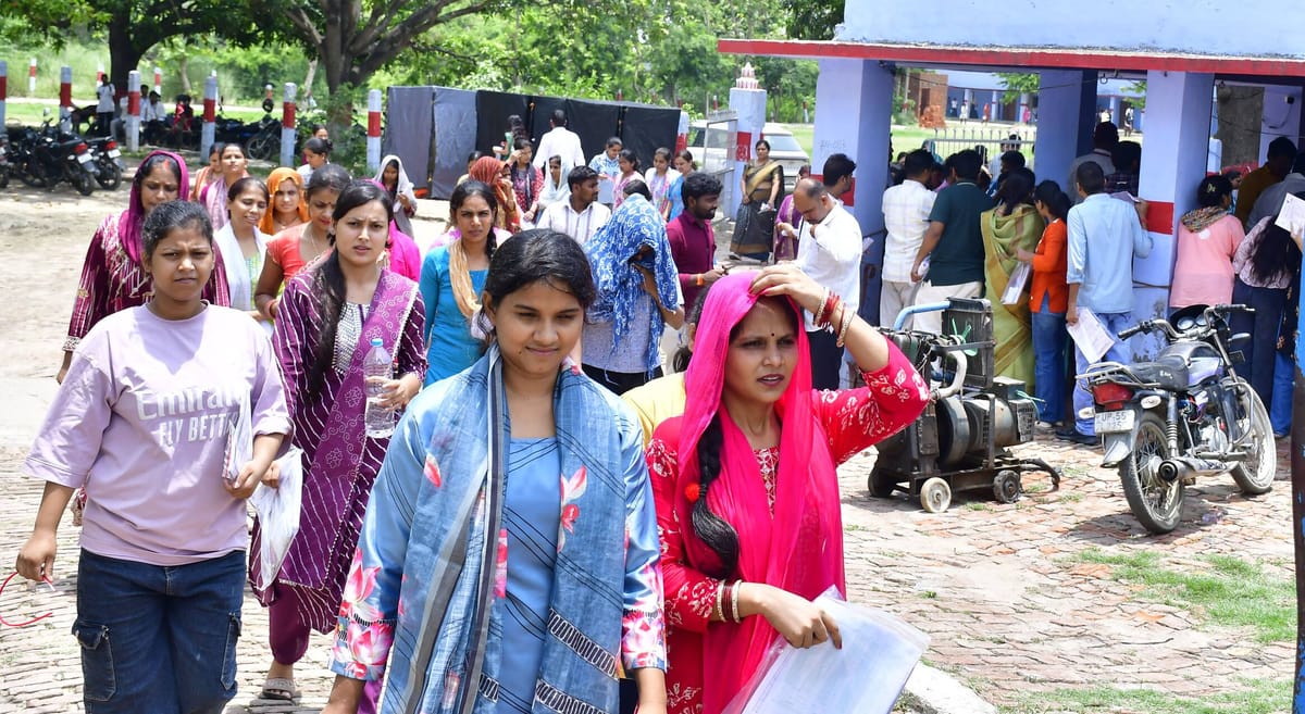 Siddharthnagar News: त्रिकोणमिति के सवालों को सुलझाने में छूटा पसीना