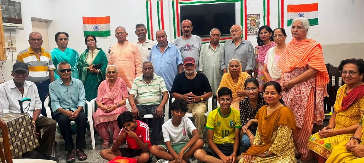 Returned from abroad and spread joy at the old age home.