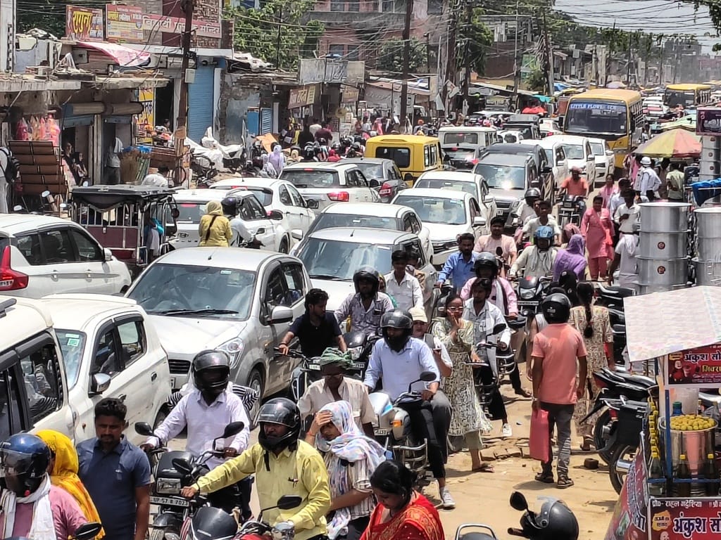 Preparations went in vain as thousands of candidates arrived for the exam, while vehicles crawled through traffic jams.