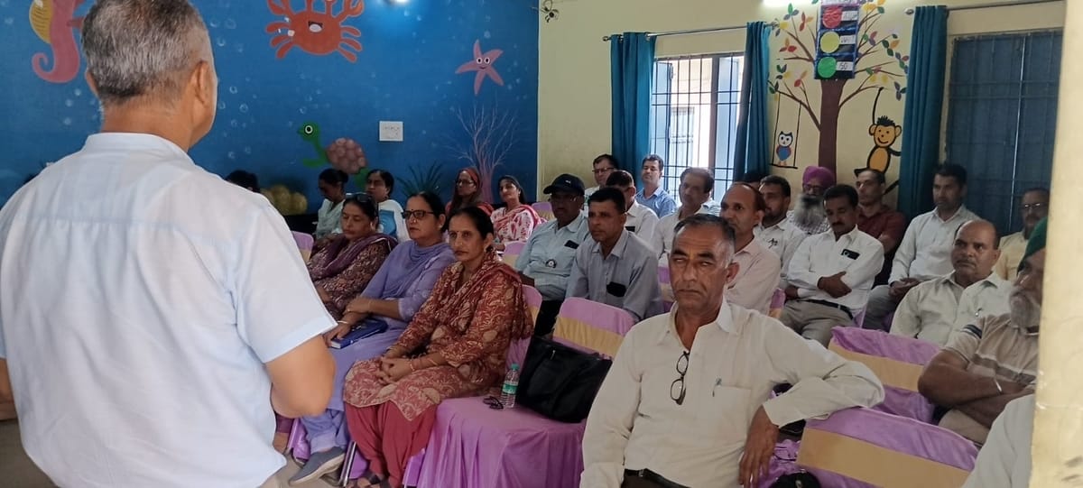 Solan News: कक्षा एक से तीन तक एफएलएन मानकों को सख्ती से लागू करने के निर्देश
