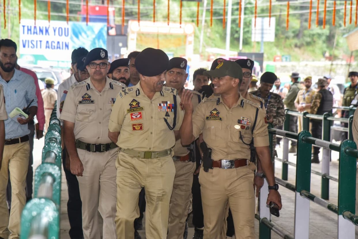 Srinagar, DGP Nalin Prabhat, Amarnath Yatra, Security Review Meeting