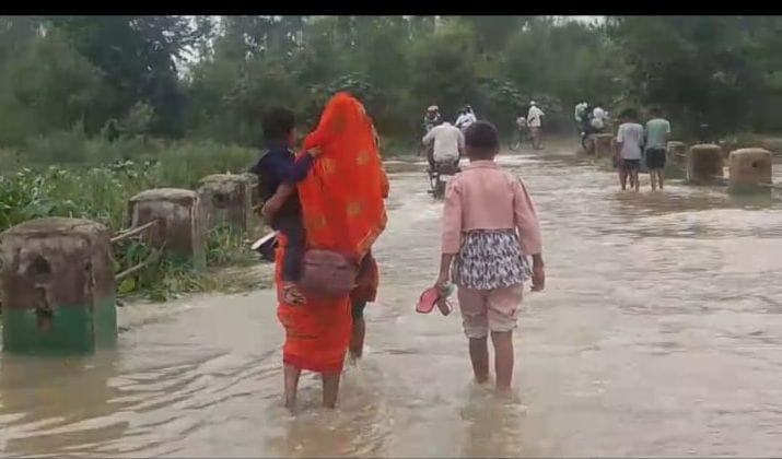 Vehicles did not ply on the causeway on the second day either; water levels receded in the evening.