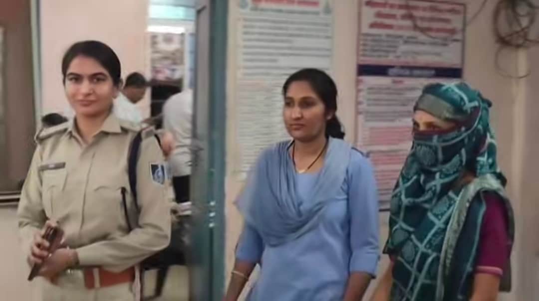 पीएचई कर्मचारी से ब्लैकमेलिंग 1 करोड़ की मांग
