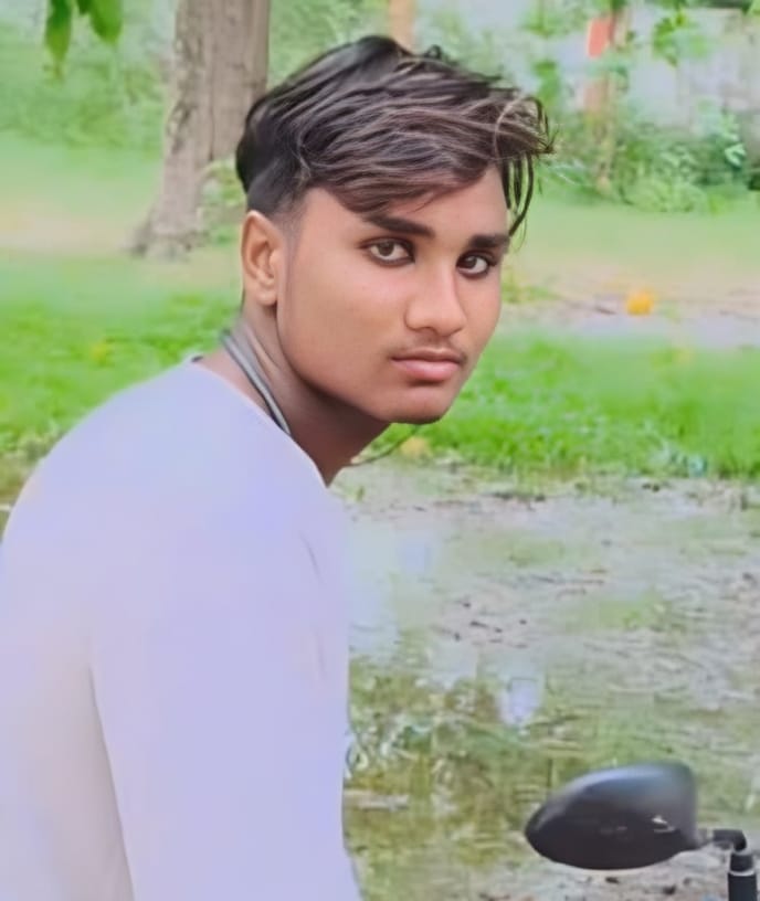 Bike collided with a mixer machine, young man dies
