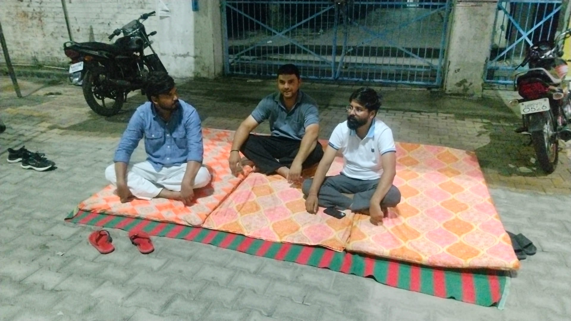 सीवर लाइन साफ न होने से पार्षदों में रोष