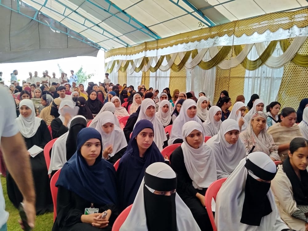 Srinagar, Congress, Chattron ki Goonj, Campaign, Youth Participate