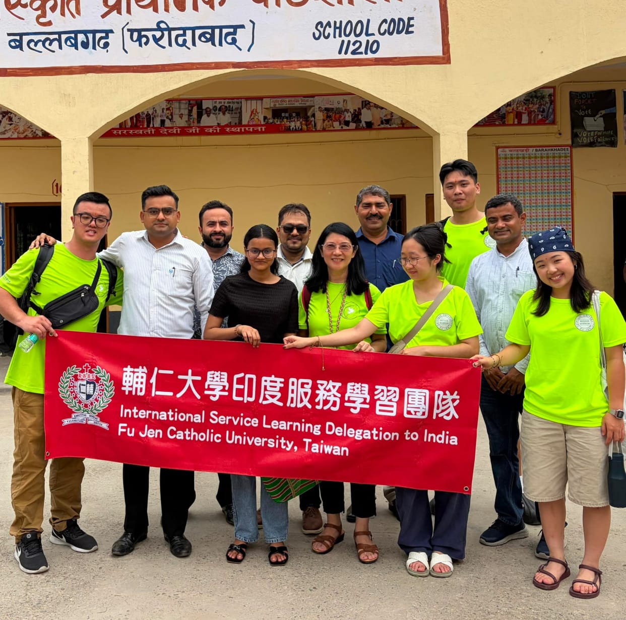 Students from Taiwan undertook an educational visit to the government school.