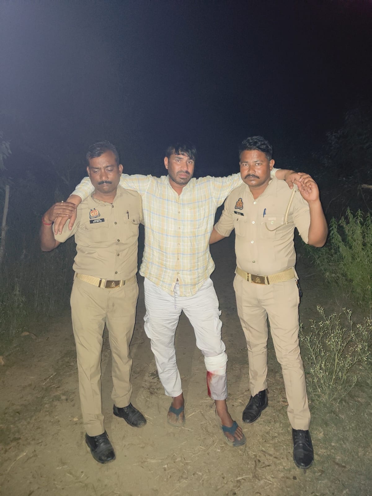 Criminal Riyaz, alias Babu, arrested in police encounter; shot in the leg.