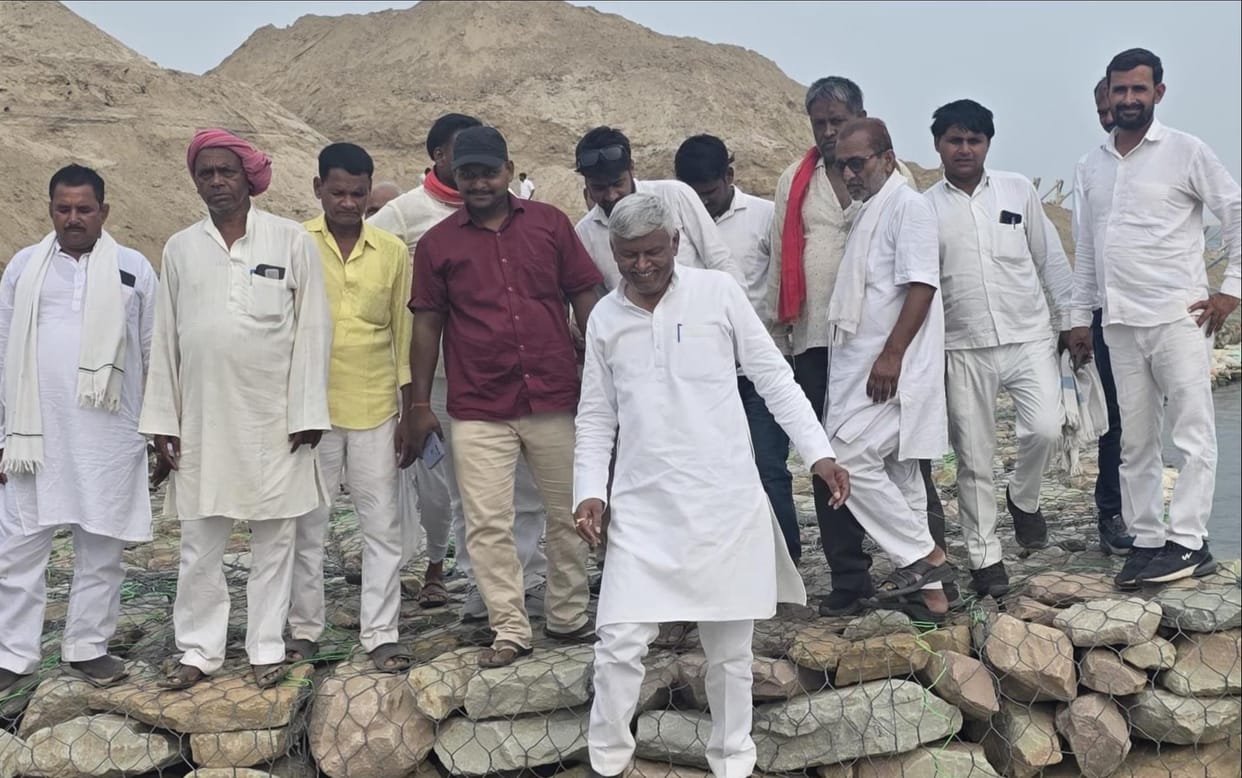 Bairia MLA furious over flaws in anti-erosion work.