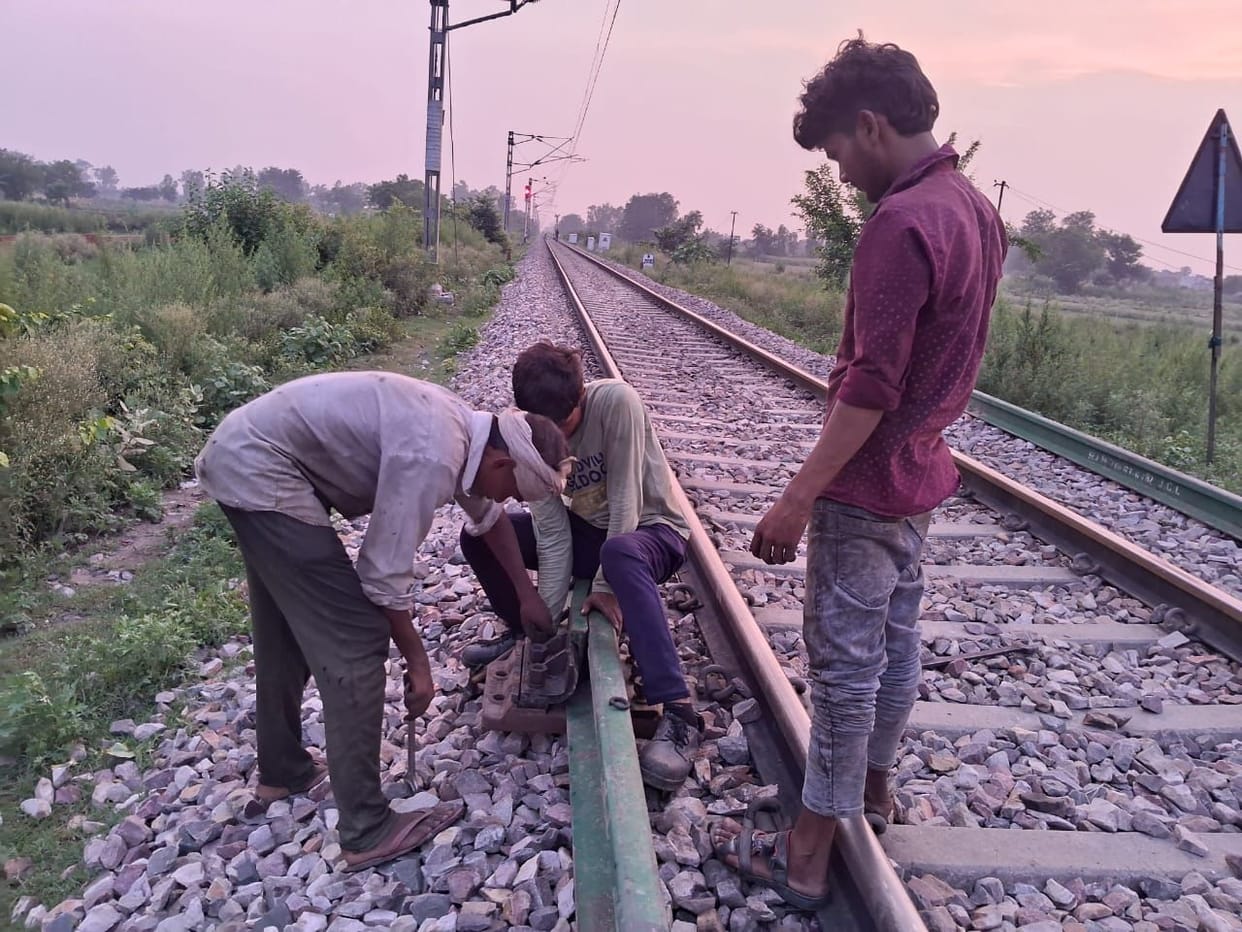 Adhauli level crossing remained closed all night due to track repairs.