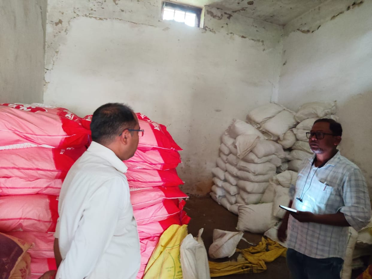 Shop sealed, three issued notices for selling fertilizer at inflated rates.