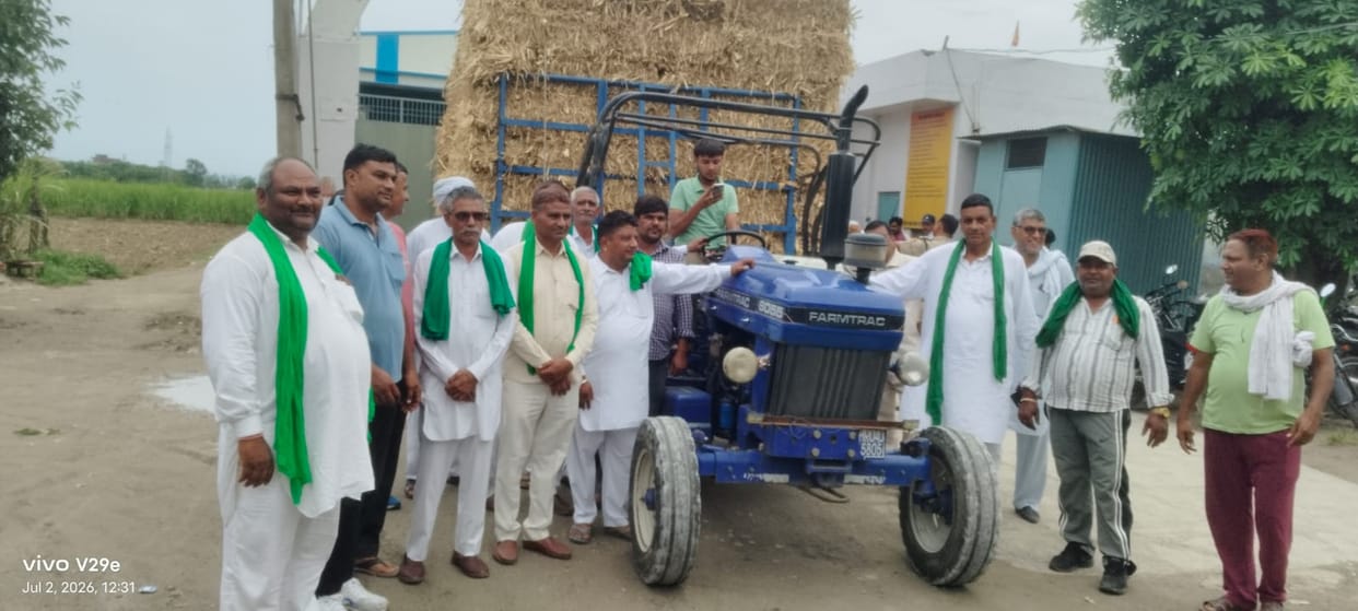 BKU leader's tractor-trolley challaned; angry farmers stage a protest