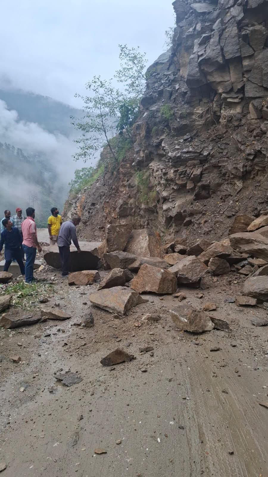 Diesel has run out; the Bagipul-Jaon road has been closed for three days.