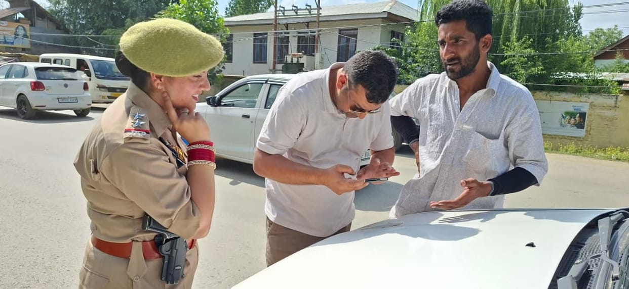 Srinagar, ARTO, Traffic Campaign, Baramulla