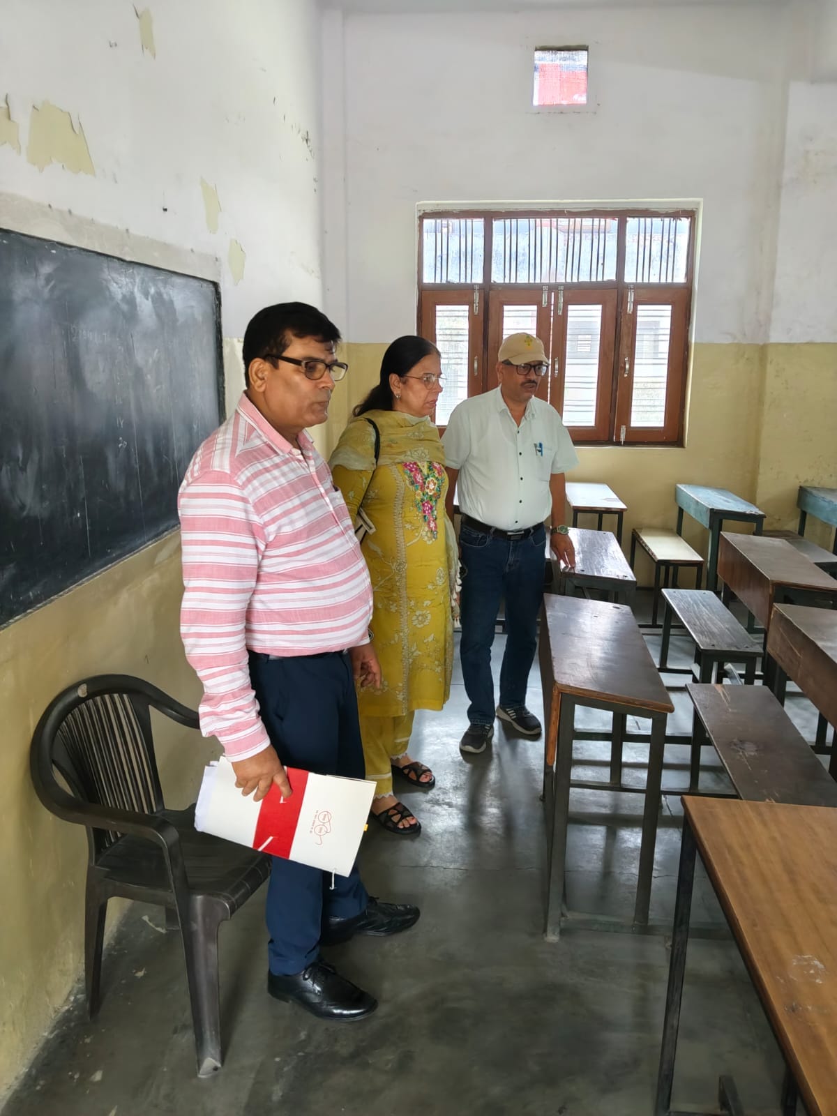 HTET candidates must reach the center two hours in advance