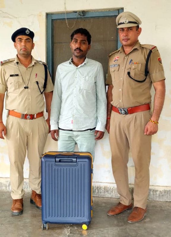 RPF apprehended an accused from Rohtak who was fleeing after stealing a trolley bag from a train.