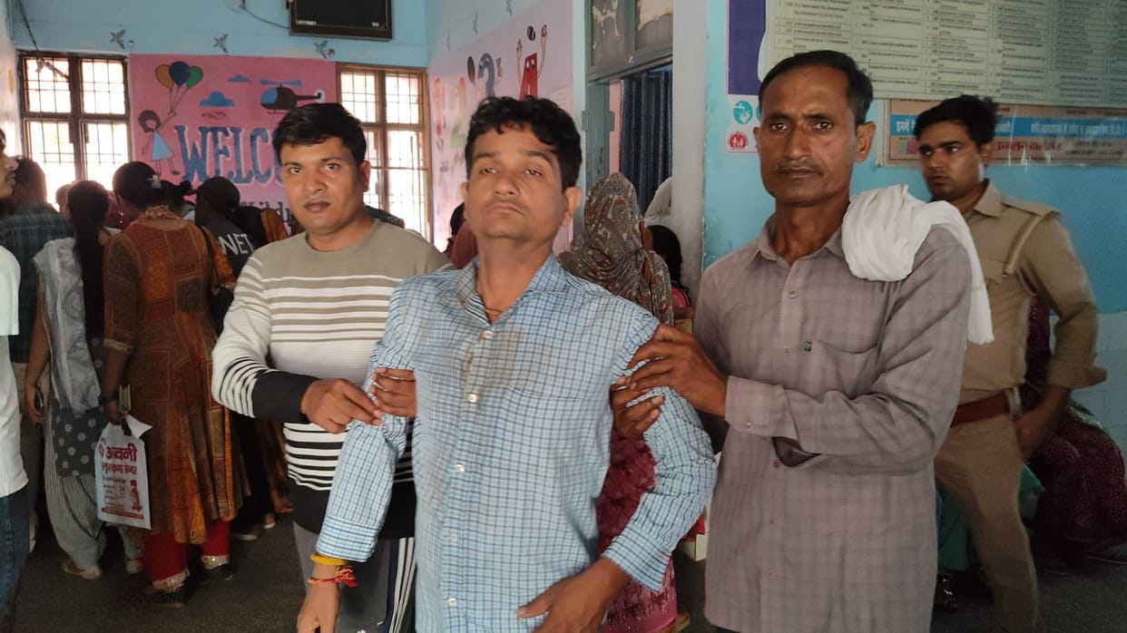 Five passengers in a private bus become victims of poisoning