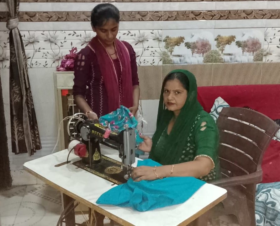 Jind News: 15 वर्षों से महिलाओं को हुनर देकर आत्मनिर्भर बना रहीं रीना शर्मा