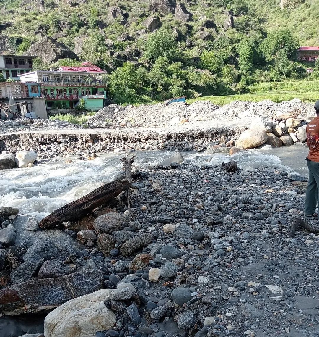 Temporary bridge washed away in Ganvi Khad; road connectivity to three panchayats severed.