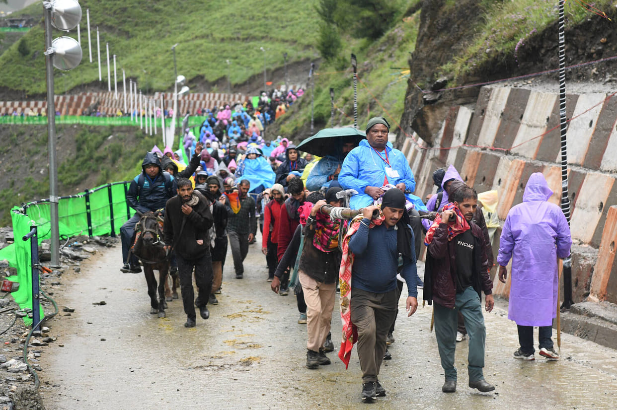 Srinagar, Amarnath Yatra, Nunwan Base Camp, Pilgrims Enjoy, Rain