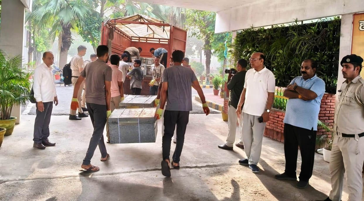 HTET preparations complete; mobile phones banned at exam centers.