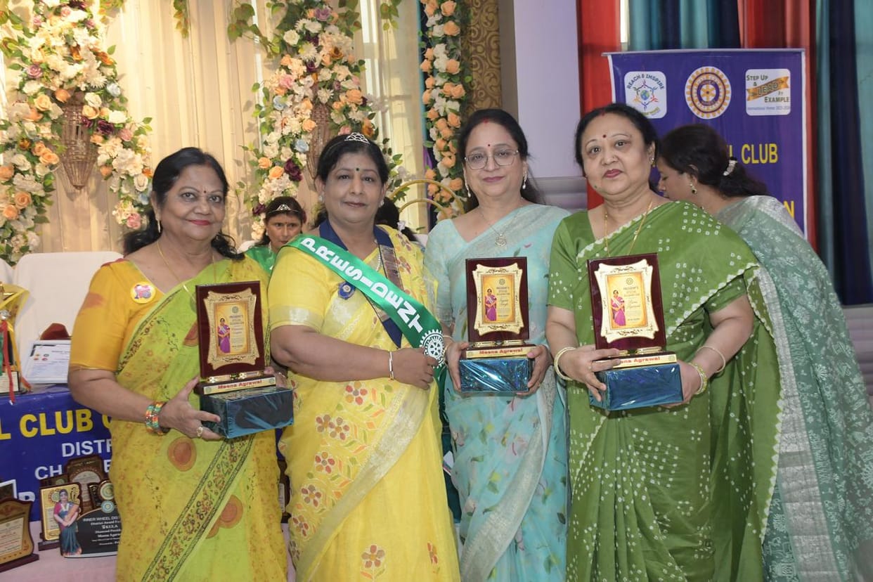 Inner Wheel Club President honored the members.