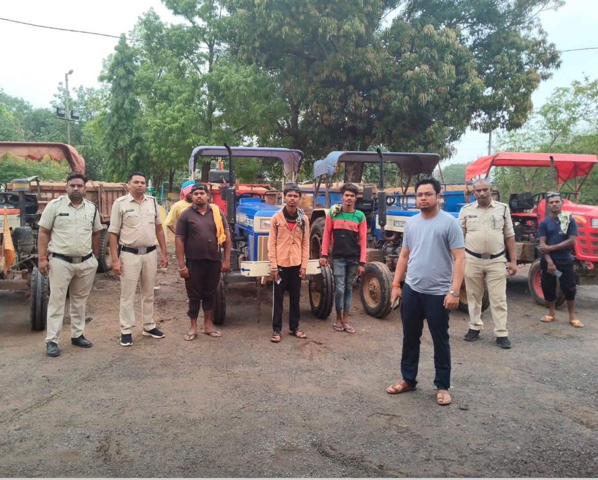 जब्त किए गए ट्रैक्टर