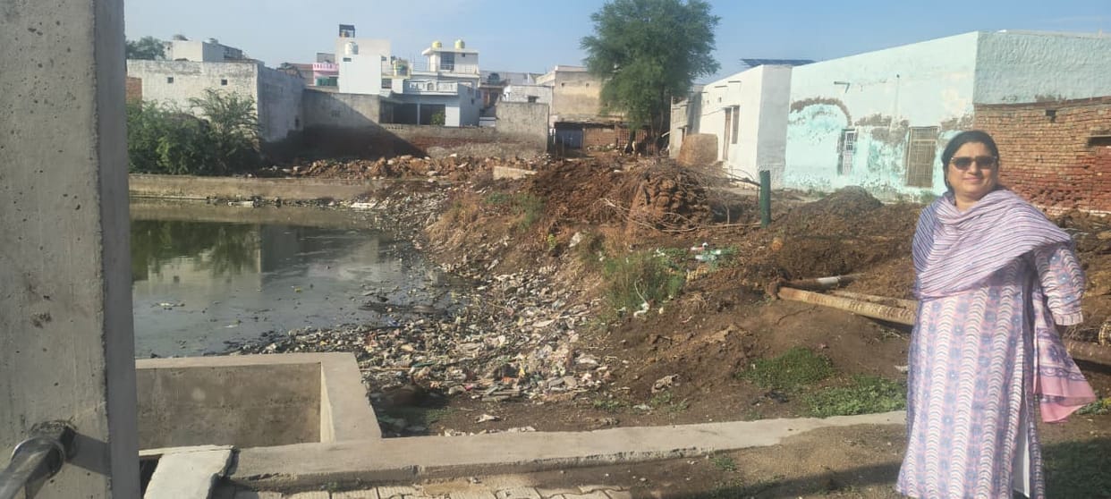 The Deputy Commissioner issued strict instructions for the drainage of water from the Keekar Vasni pond
