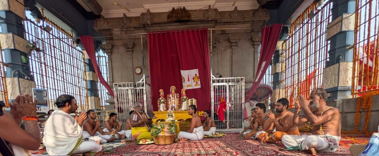 Devotees of Lord Venkateshwara showed their faith in the adorable by performing Chakrasnanam