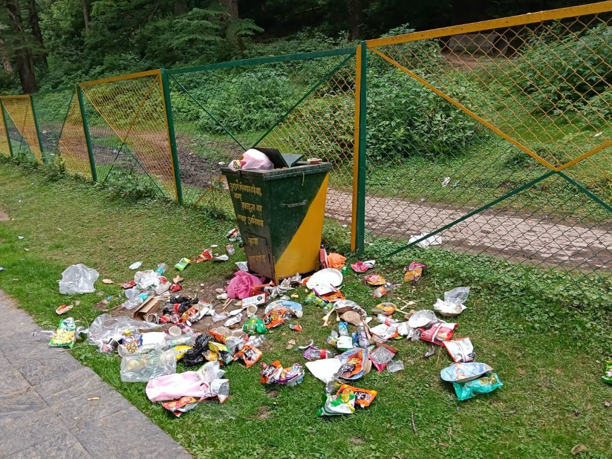 Piles of garbage marring the beauty of the tourist spot.