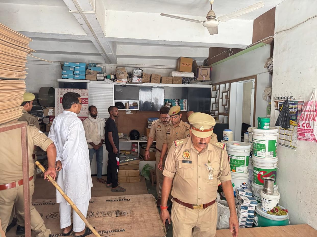 Fire has broken out twice in two years; directive issued to vacate the warehouse due to the absence of safety measures.