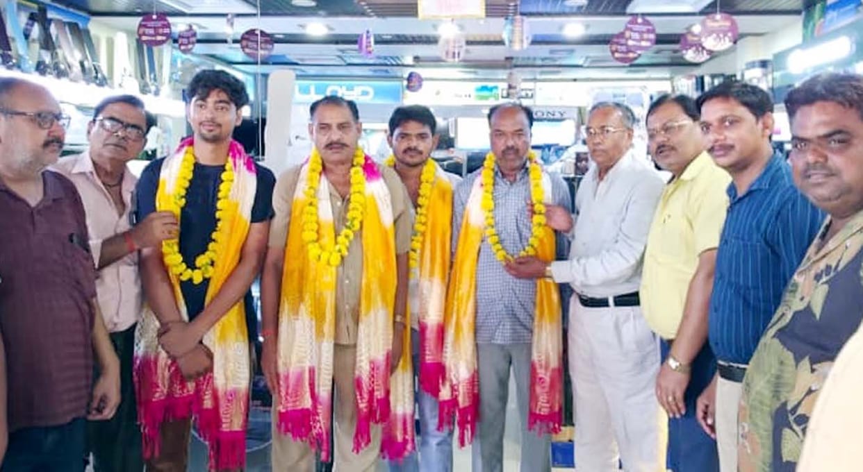 Traders honored in Powayan on Bhamashah Jayanti.