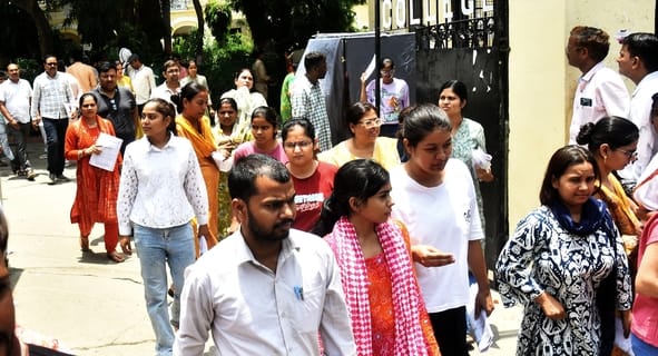 Guruji became a candidate and took the test of his ability.