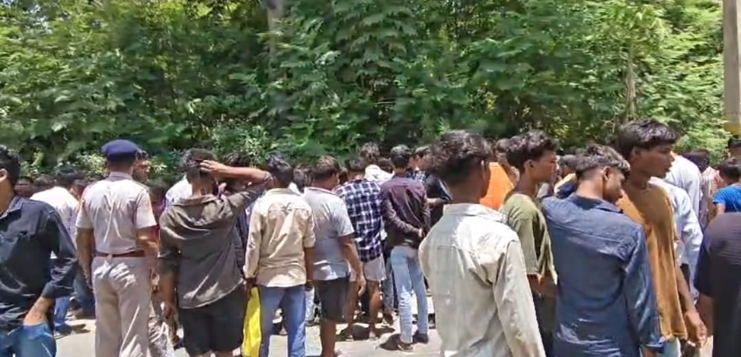 bodh gaya road accident teen killed four injured after head on bike collision today bihar news