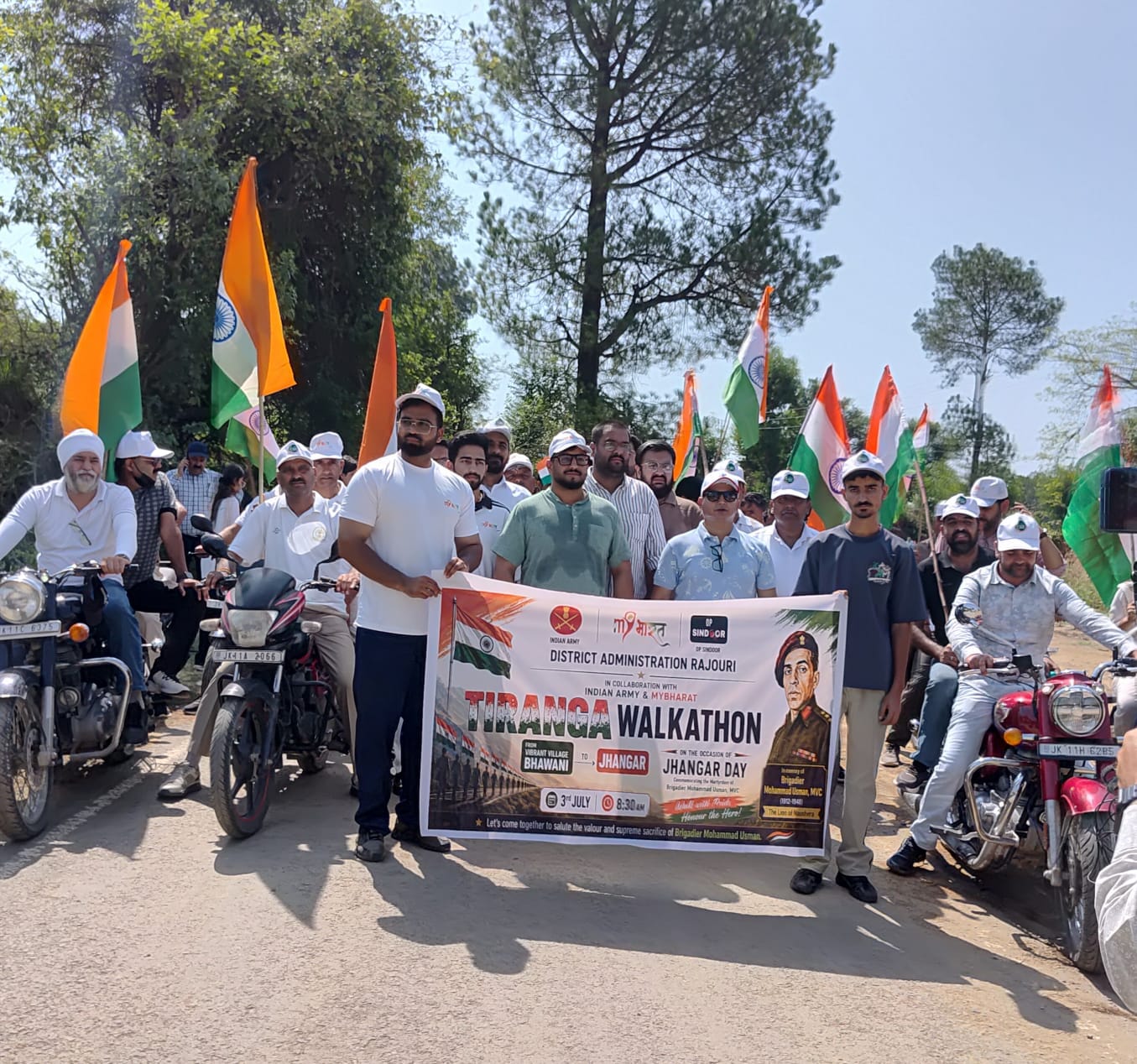 श्रोत संवाद फोटो :- झांगड दिवस पर जिला प्रशासन राजौरी ने तिरंगा पद यात्रा निकाली
