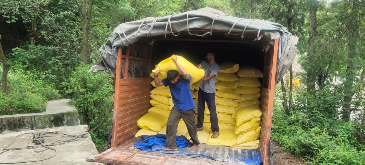 Urea fertilizer arrives at the depot after three months; one bag per Aadhaar card.