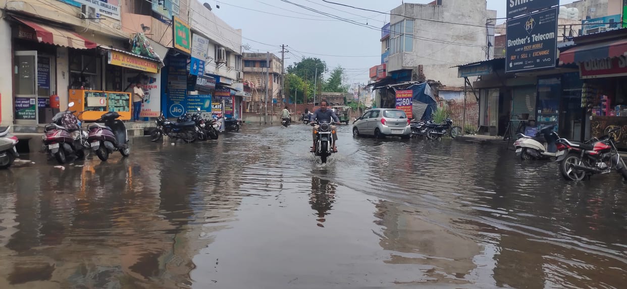 Several areas in the city turned into ponds after the rain.