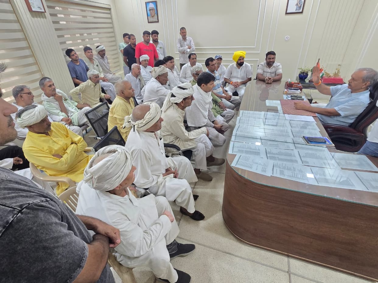 A new road costing 3 crore Rupees will be constructed from Parashuram Chowk to Tikona Park.