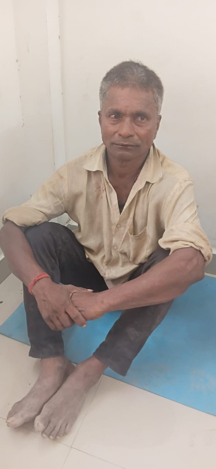 Elderly laborer took a two-and-a-half-year-old girl away on the pretext of buying her a toffee and raped her