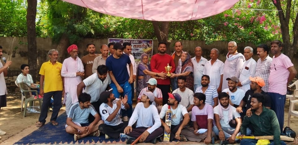 Mahendragarh team wins Gujarwas Cricket Tournament title.