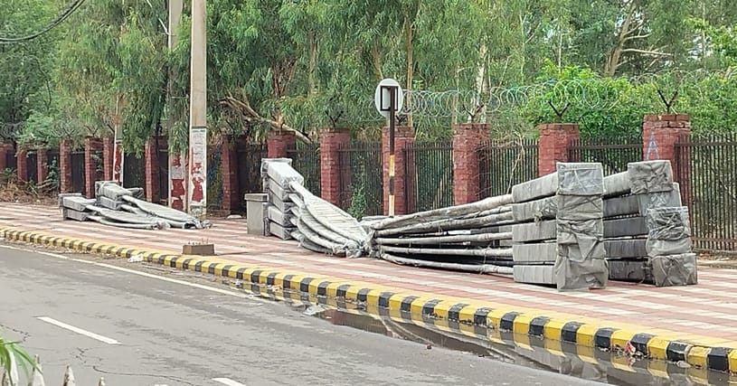 Cityscape to be transformed at a cost of 2 crore Rupees, Victoria-style street light poles are being installed on major roads