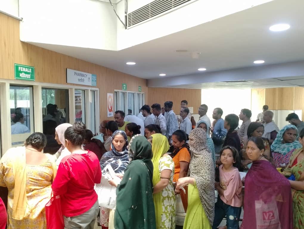 Number of patients rises with changing weather; medicines unavailable at the counter.